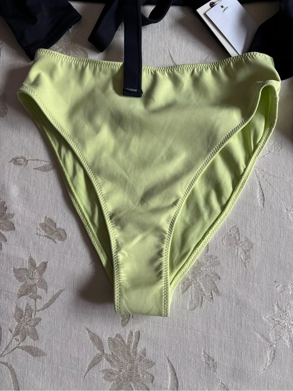 $311 Bundle 5 Pieces NWT Good American Bathing Suit Small/Medium Monokini Bikini